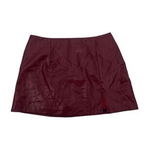 Day & Night Women’s L Faux Leather Mini Skirt Burgundy Zip Back Red Lined